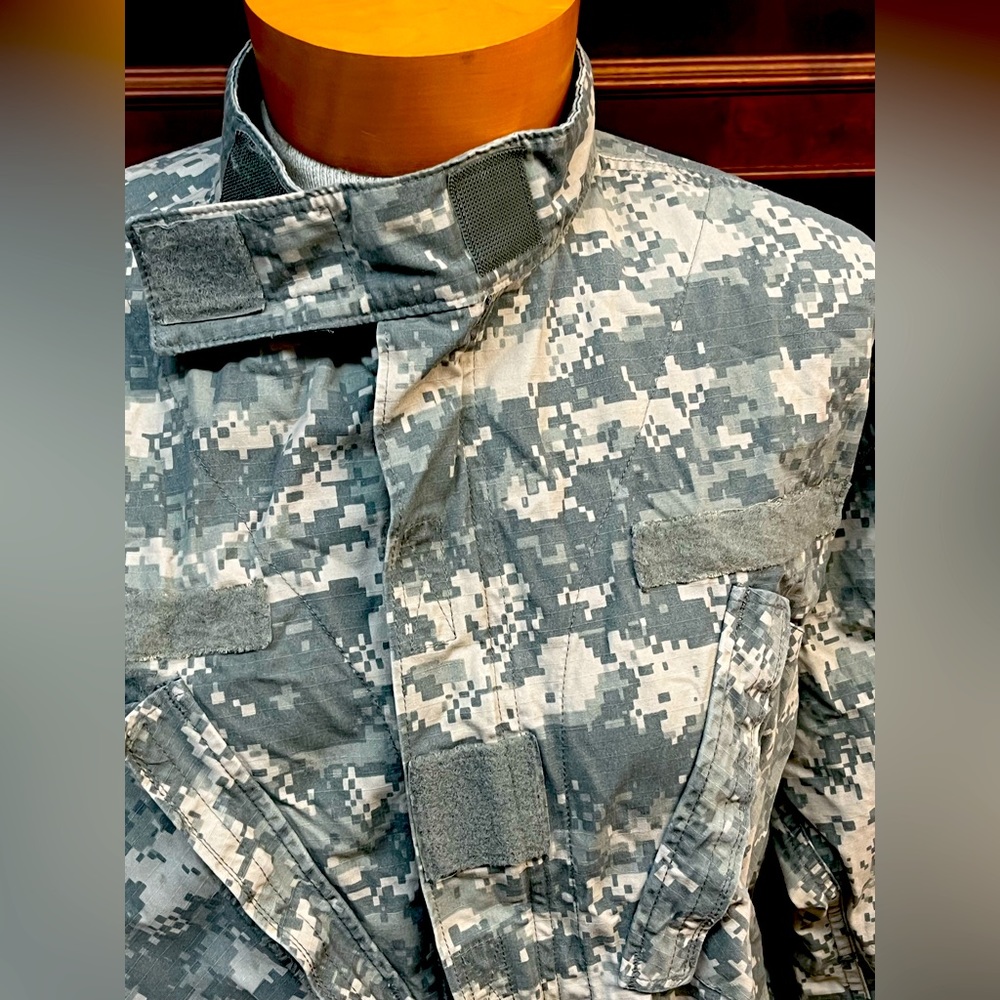 U.S. Coat/Combat Uniforms size medium